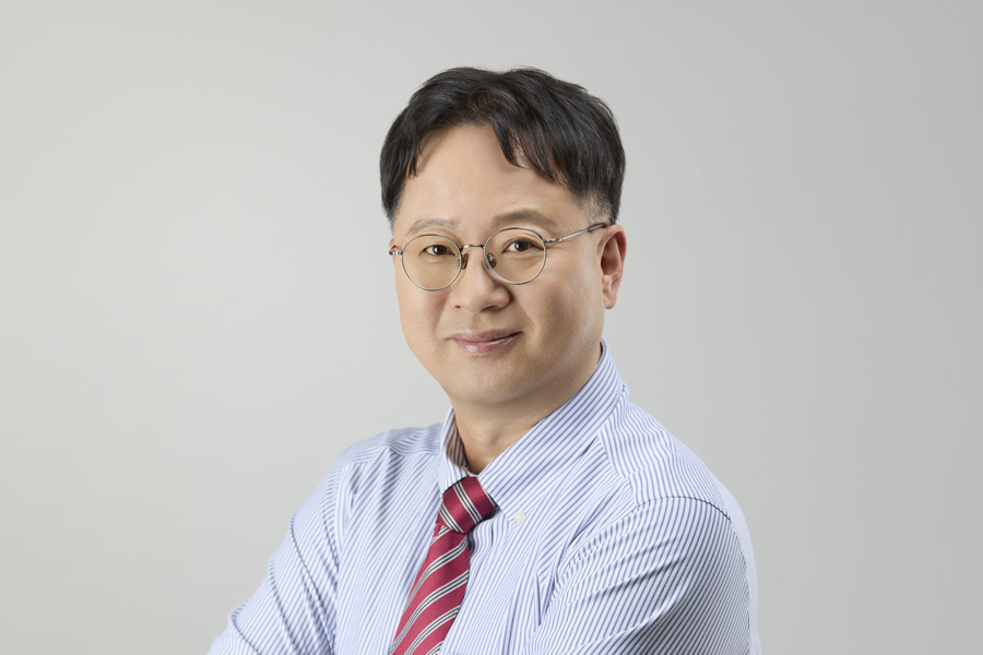 speaker Bio image